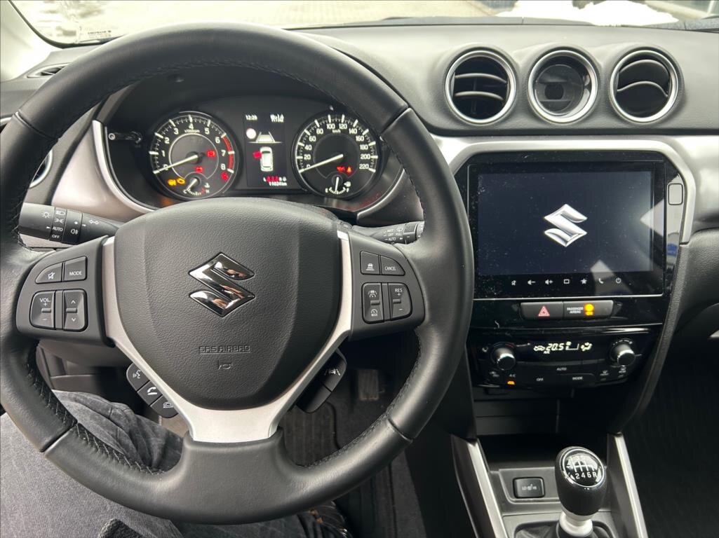 Suzuki Vitara SUV 1,4 l 95 kw