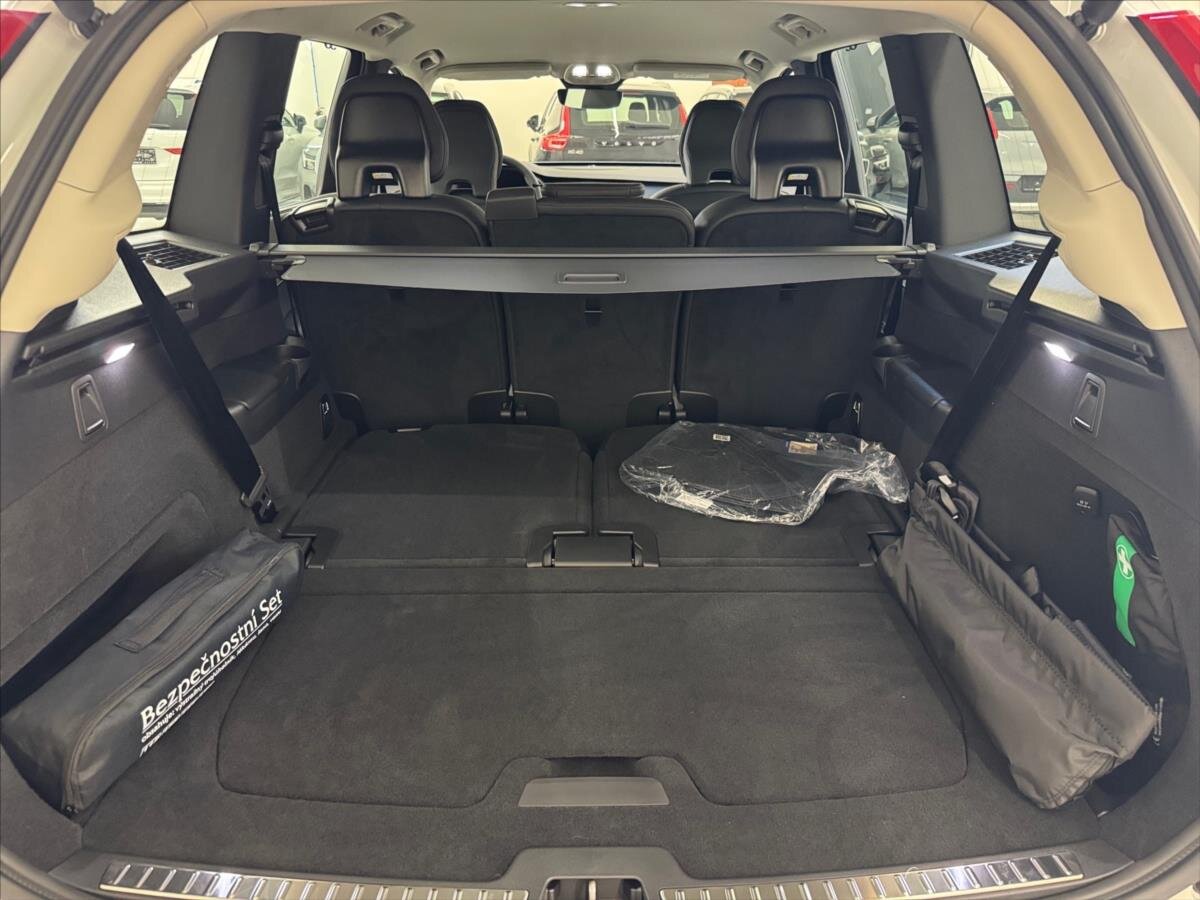 Volvo XC90 SUV 2,0 l 184 kw