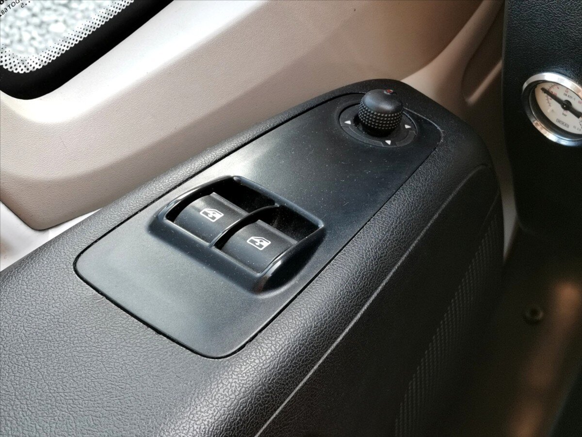 Peugeot Boxer Valník 2,2 l 110 kw