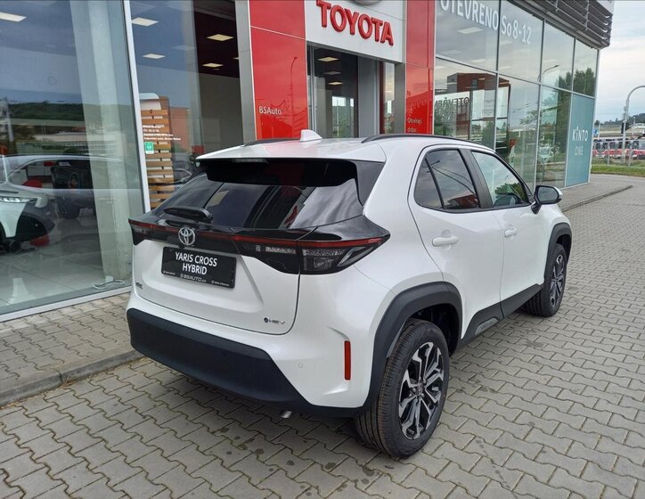 Toyota Yaris Cross SUV 1,5 l 85 kw