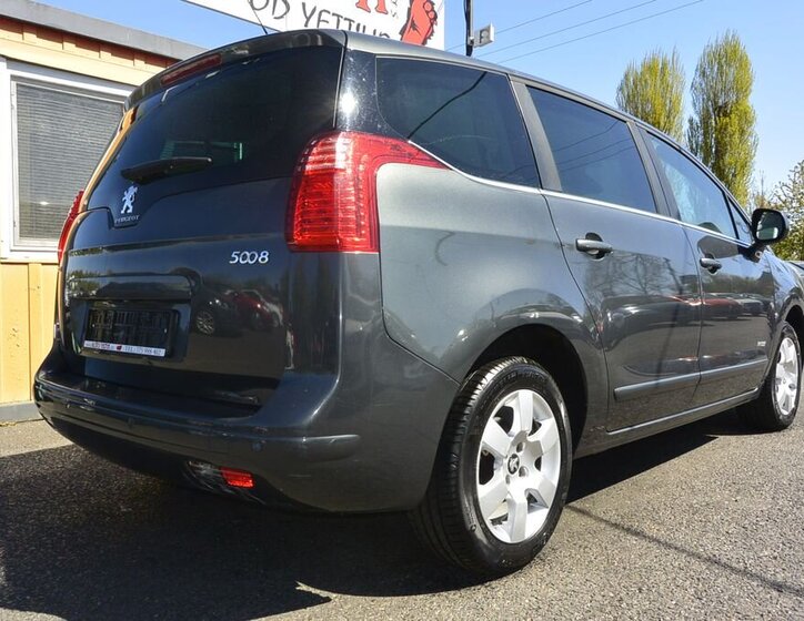 Peugeot 5008 MPV 1,6 l 88 kw