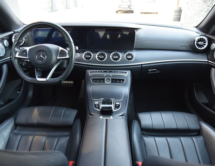 Mercedes-Benz Třídy E 25