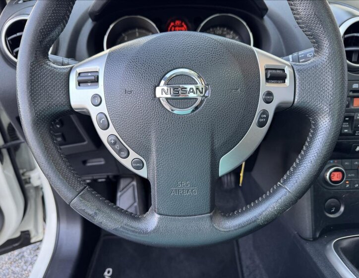 Nissan Qashqai SUV 1,5 l 76 kw