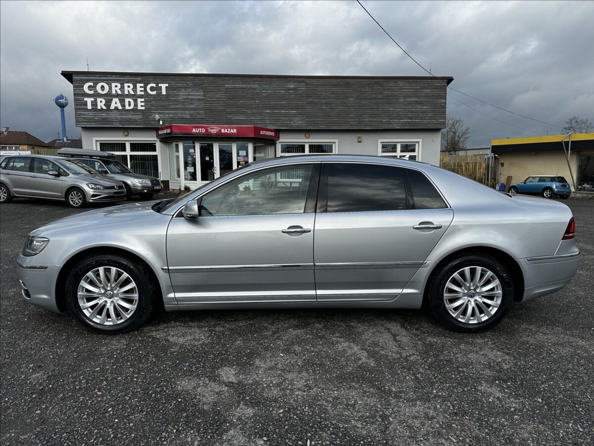 Volkswagen Phaeton Sedan / Limuzína 3,0 l 176 kw