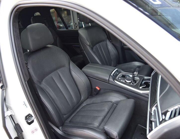 BMW X7 SUV / Terénní 3,0 l 195 kw