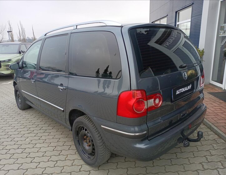 Volkswagen Sharan MPV 2,0 l 103 kw