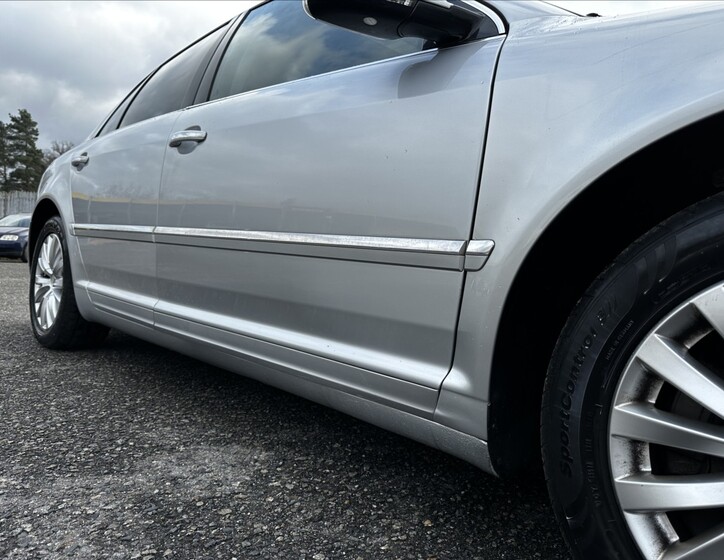 Volkswagen Phaeton 10