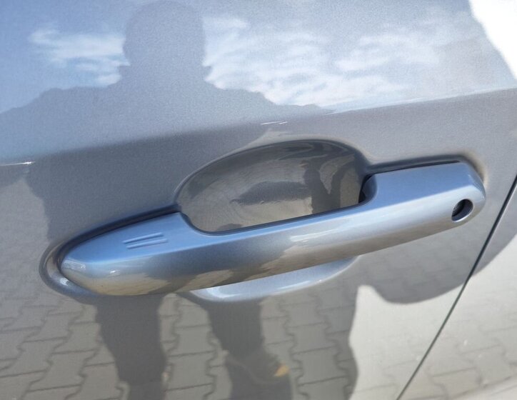 Toyota RAV4 SUV 2,5 l 163 kw