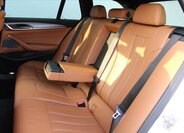 BMW Řada 5 Kombi 3,0 l 195 kw