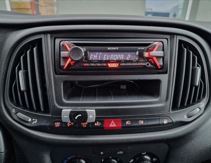 Fiat Dobló cargo Skříň 1,4 l 88 kw