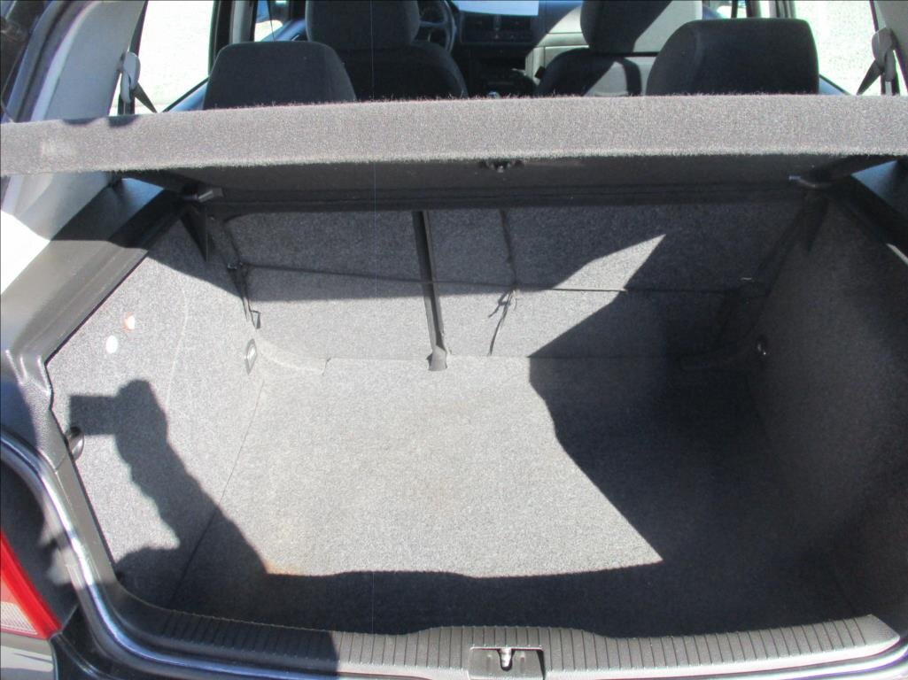 Volkswagen Golf Hatchback 1,6 l 77 kw