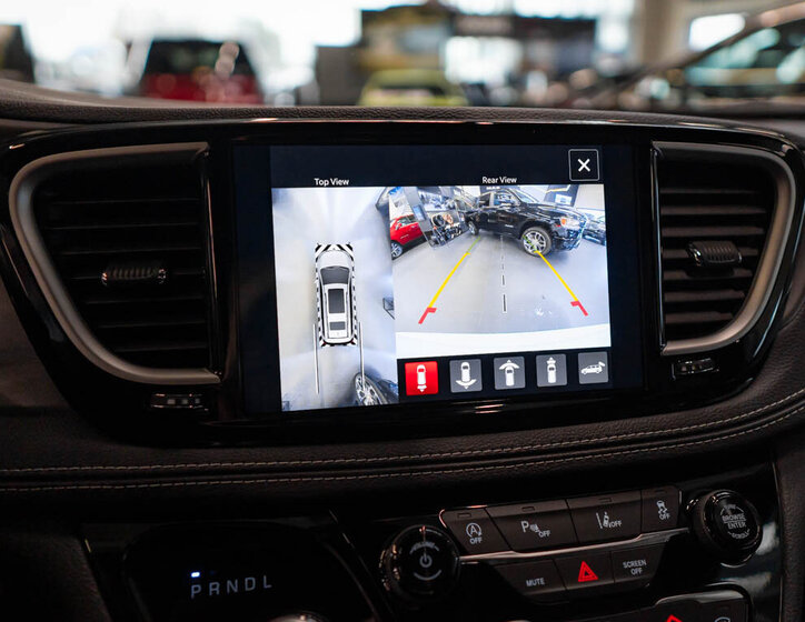 Chrysler Pacifica MPV 3,6 l 221 kw