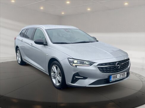 Opel Insignia Kombi 2,0 l 128 kw
