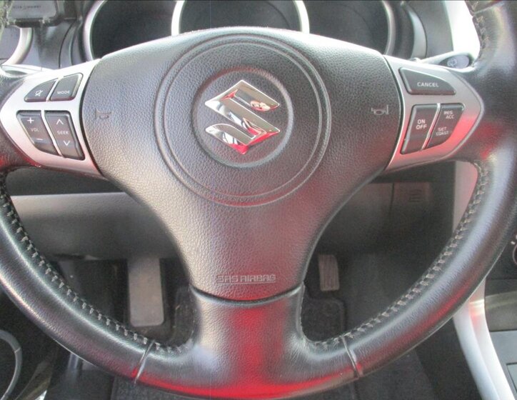 Suzuki Grand Vitara SUV / Terénní 2,4 l 124 kw