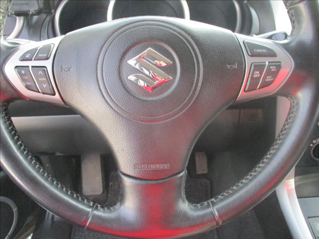 Suzuki Grand Vitara SUV / Terénní 2,4 l 124 kw
