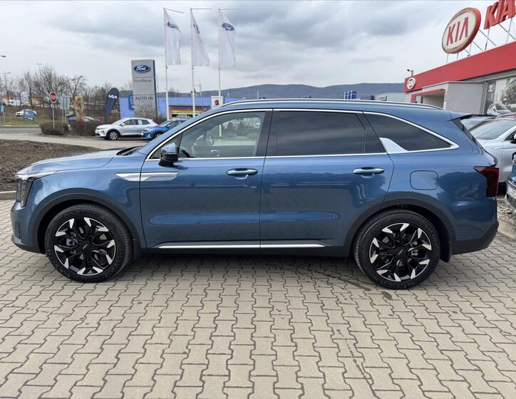 KIA Sorento 4