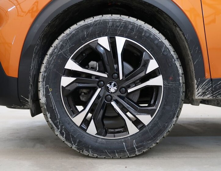 Peugeot 2008 SUV 1,2 l 74 kw