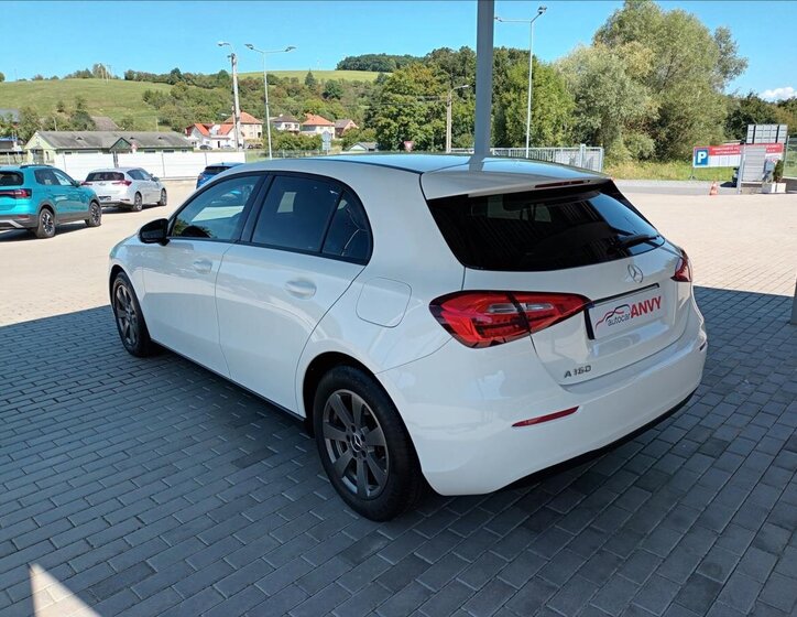 Mercedes-Benz Třídy A Hatchback 1,3 l 80 kw