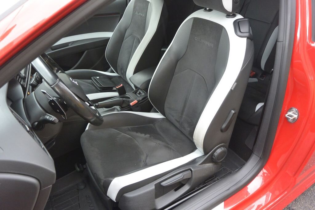 Seat Leon Hatchback 2,0 l 206 kw