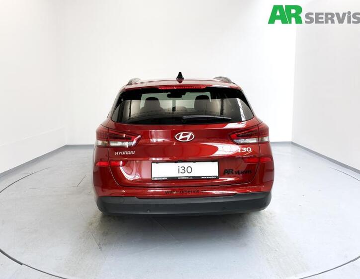 Hyundai i30 4