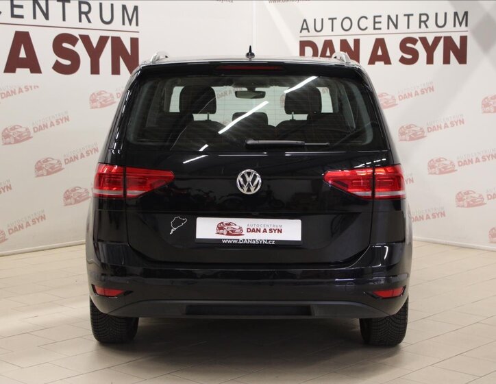 Volkswagen Touran 5