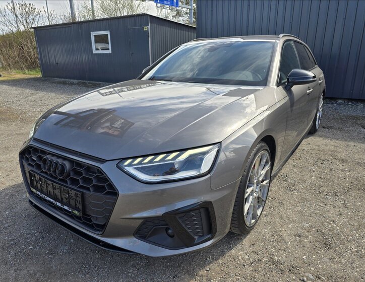 Audi A4 Kombi 2,0 l 140 kw