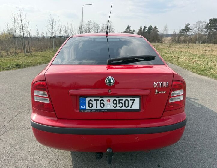 Škoda Octavia Sedan / Limuzína 1,6 l 75 kw