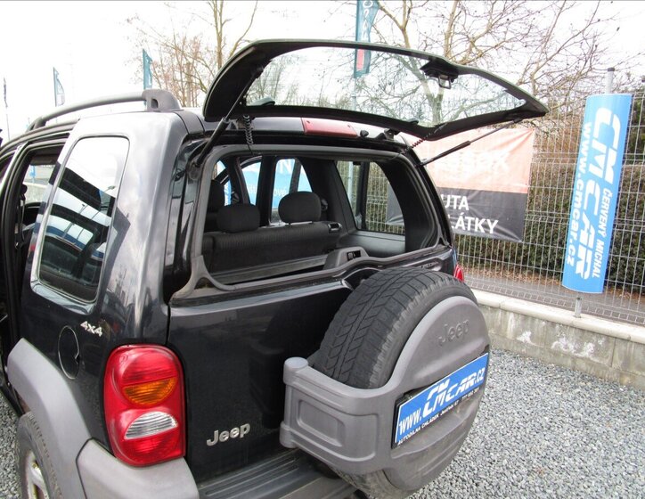 Jeep Cherokee Kombi 2,5 l 105 kw