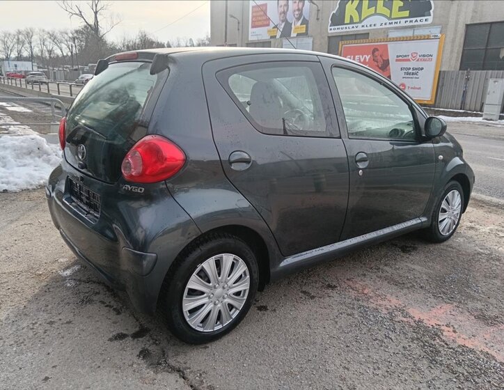 Toyota Aygo Hatchback 998,0 50 kw