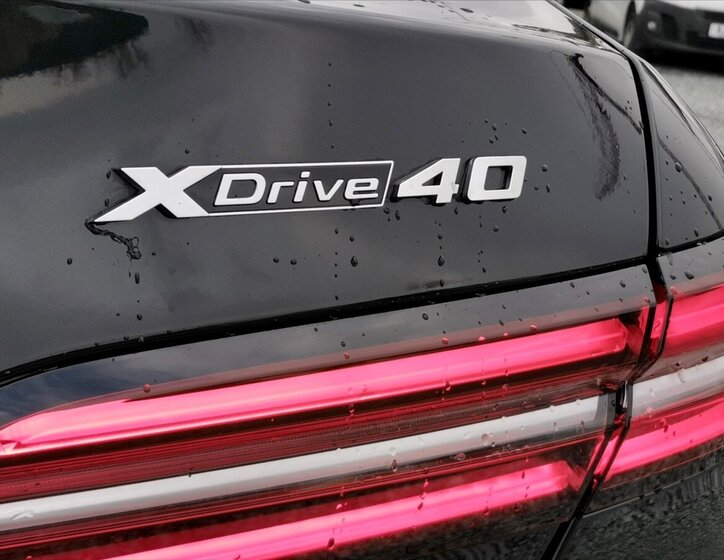 BMW i5 Sedan 0,0 290 kw