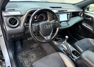 Toyota RAV4 SUV 2,5 l 114 kw