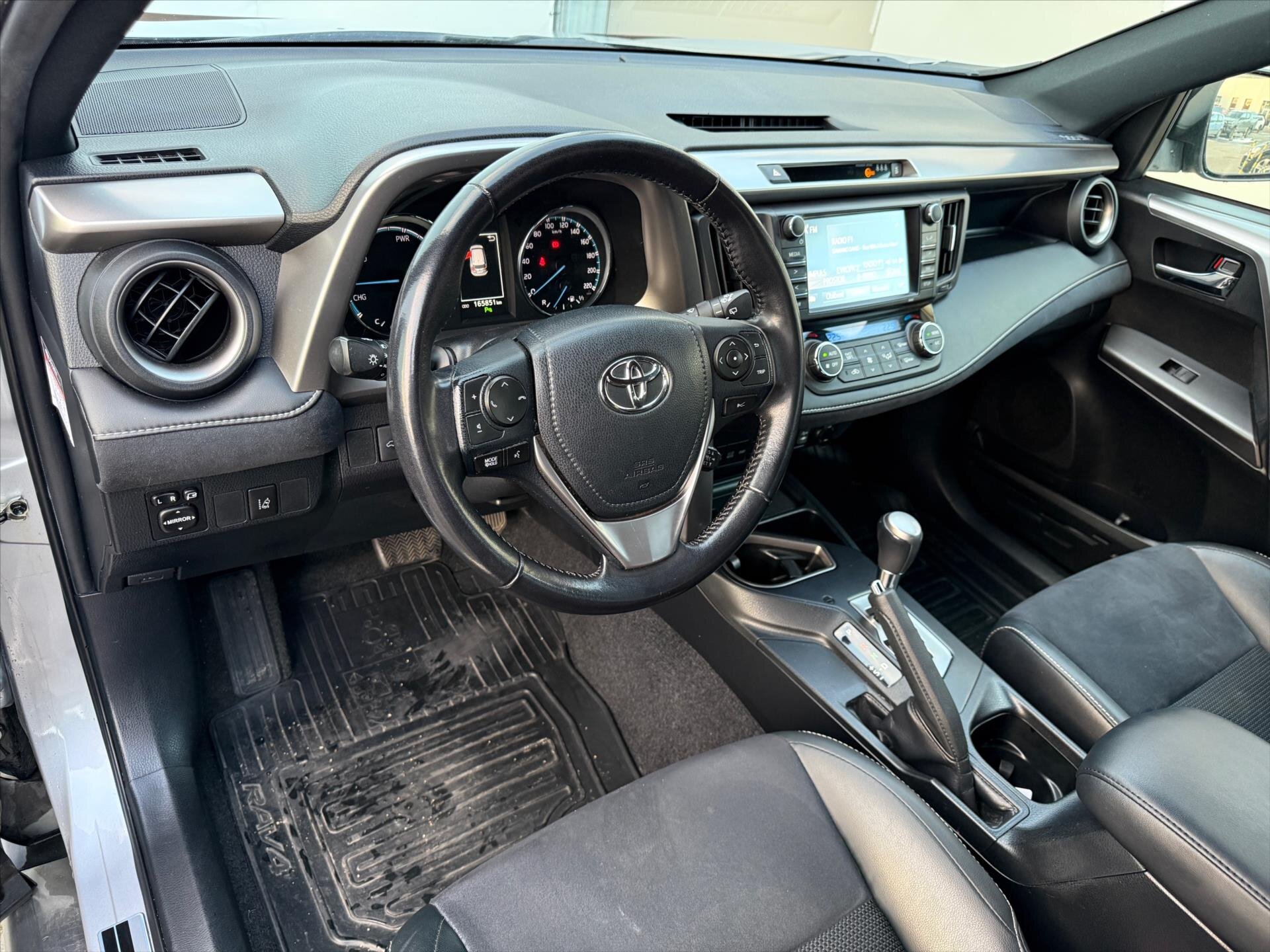 Toyota RAV4 SUV 2,5 l 114 kw