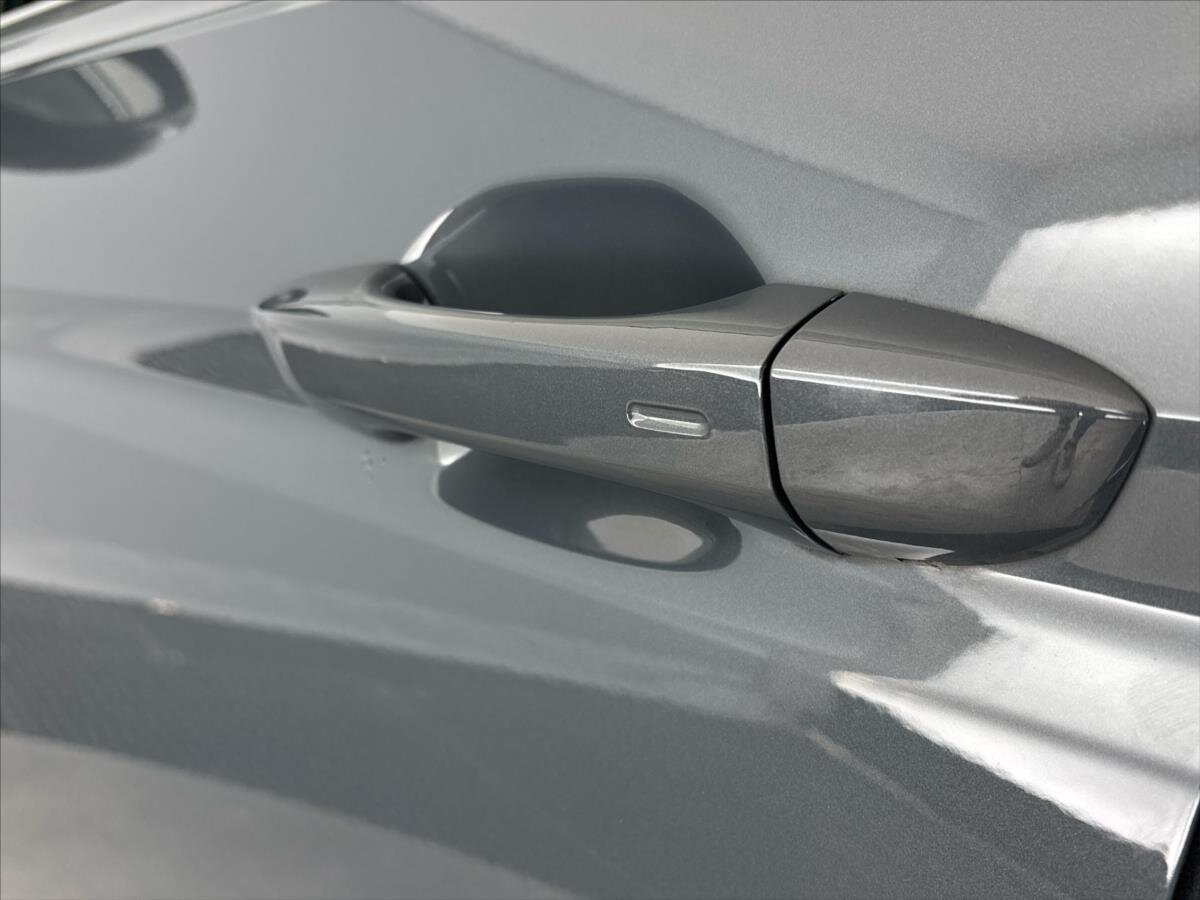 Volkswagen Touran MPV 1,5 l 110 kw