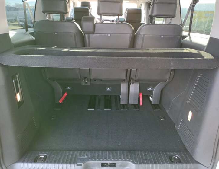 Peugeot Traveller MPV 2,0 l 110 kw