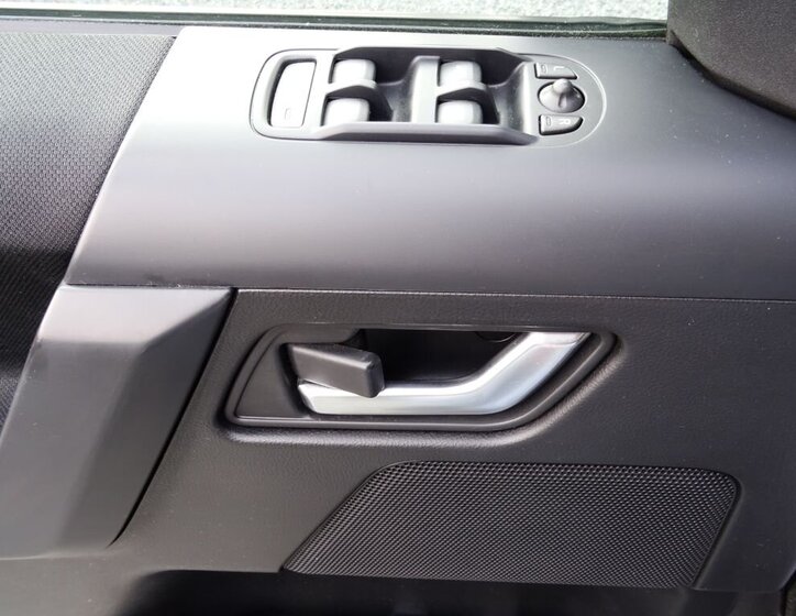 Land Rover Freelander SUV / Terénní 2,2 l 110 kw