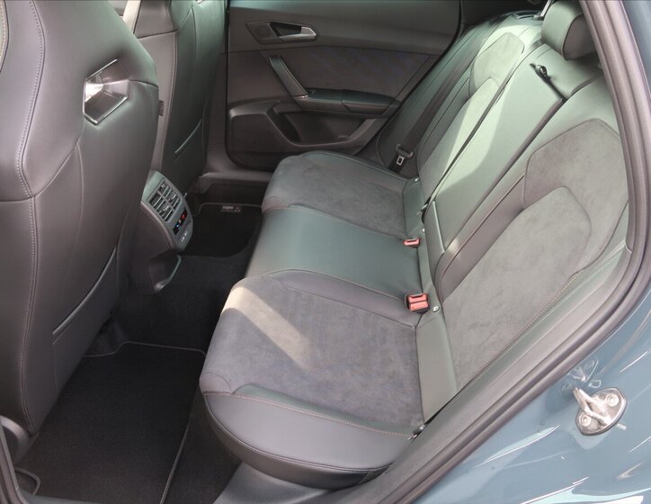 Cupra Formentor SUV / Terénní 2,0 l 195 kw