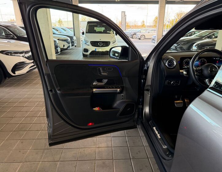 Mercedes-Benz GLB 9