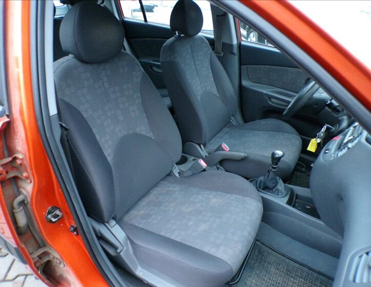 KIA Rio Kombi 1,4 l 71 kw