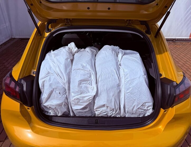 Peugeot 208 Hatchback 1,2 l 55 kw