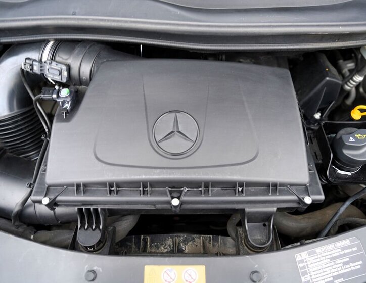 Mercedes-Benz Vito 10