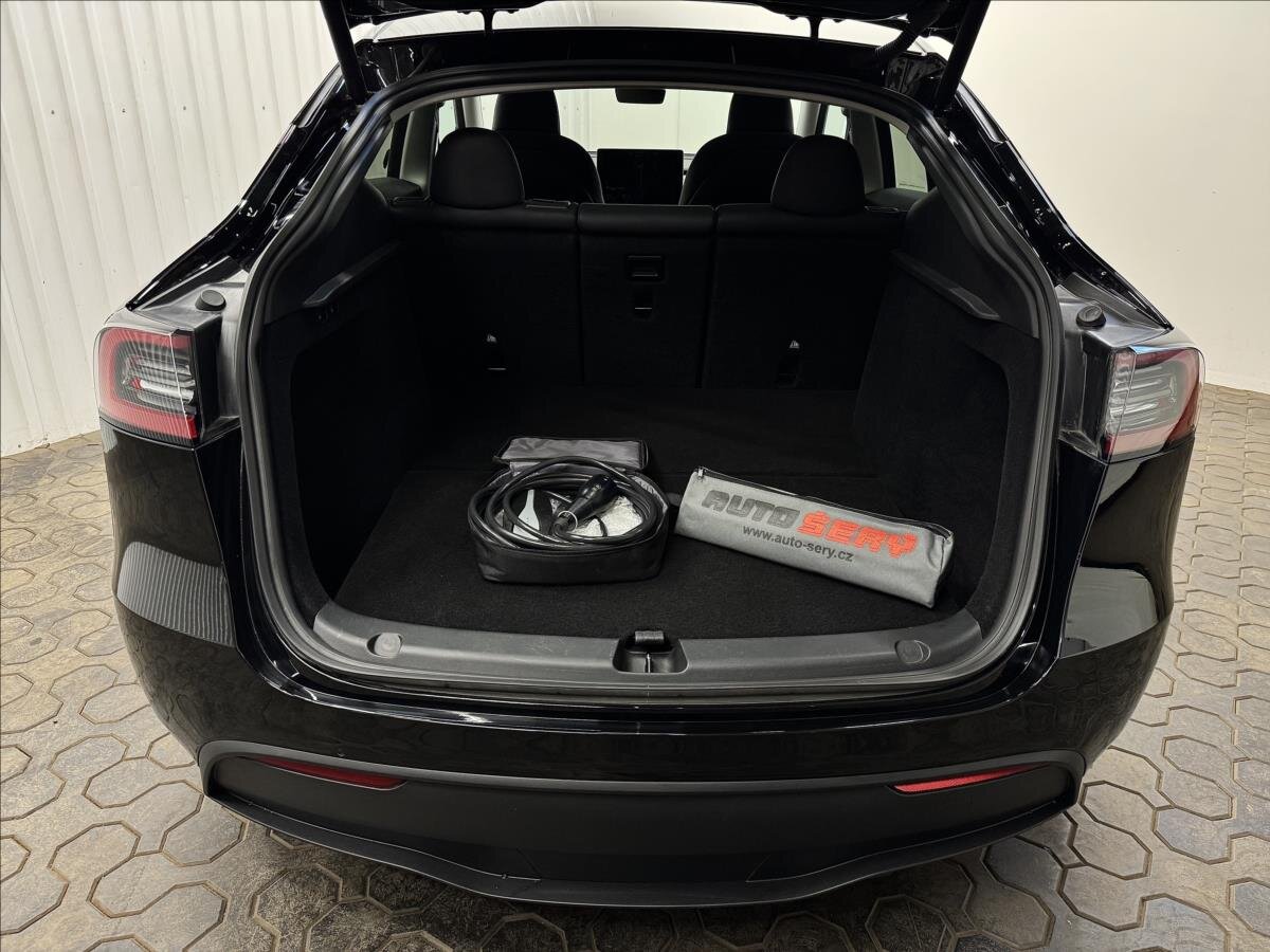 Tesla Model Y SUV 0,0 393 kw