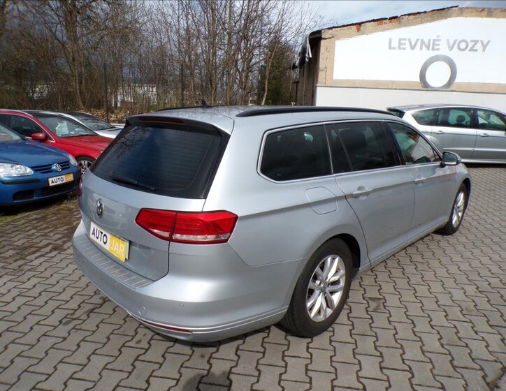 Volkswagen Passat Kombi 2,0 l 110 kw