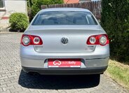 Volkswagen Passat Sedan / Limuzína 2,0 l 110 kw