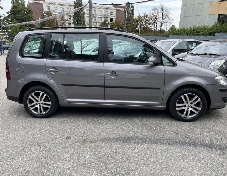 Volkswagen Touran MPV 2,0 l 80 kw