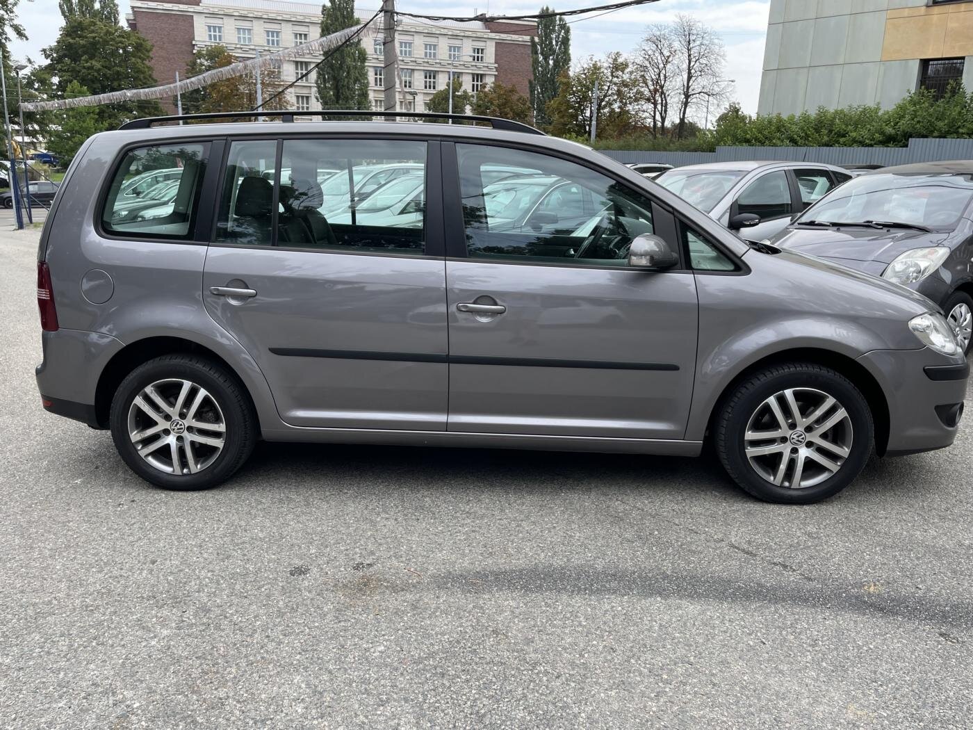 Volkswagen Touran MPV 2,0 l 80 kw