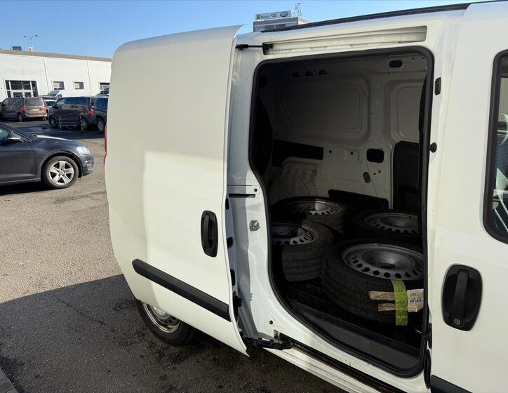Opel Combo VAN / Minibus 1,4 l 88 kw
