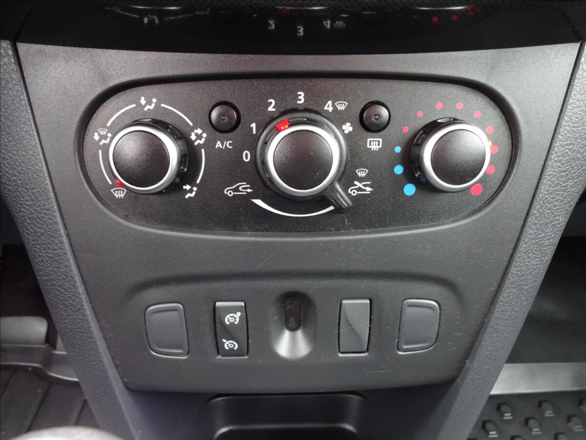 Dacia Sandero Hatchback 898,0 66 kw