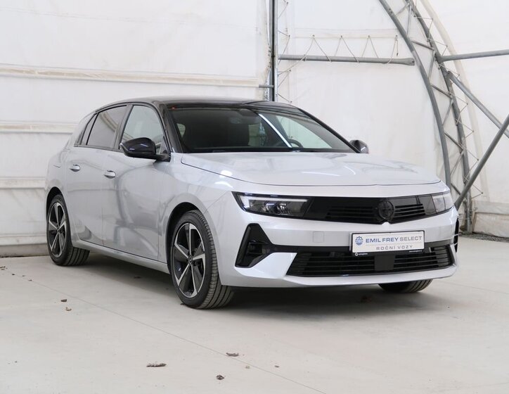 Opel Astra Hatchback 1,2 l 96 kw