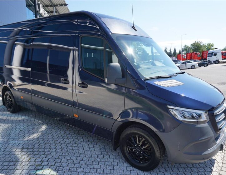 Mercedes-Benz Sprinter 1