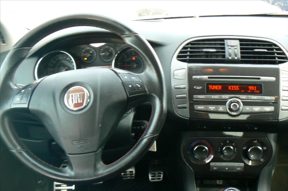 Fiat Bravo Hatchback 1,6 l 88 kw